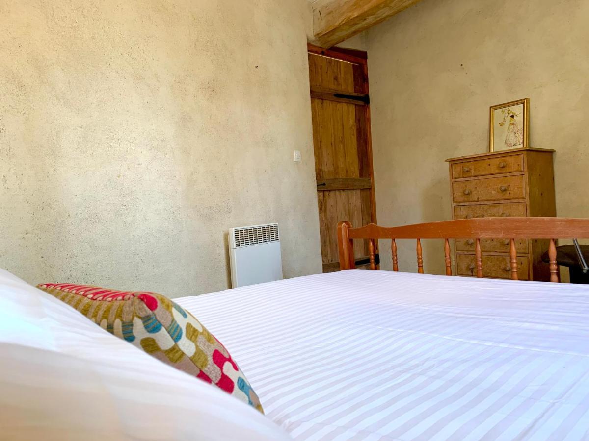 Le Prosper Bed & Breakfast Марсиак Екстериор снимка
